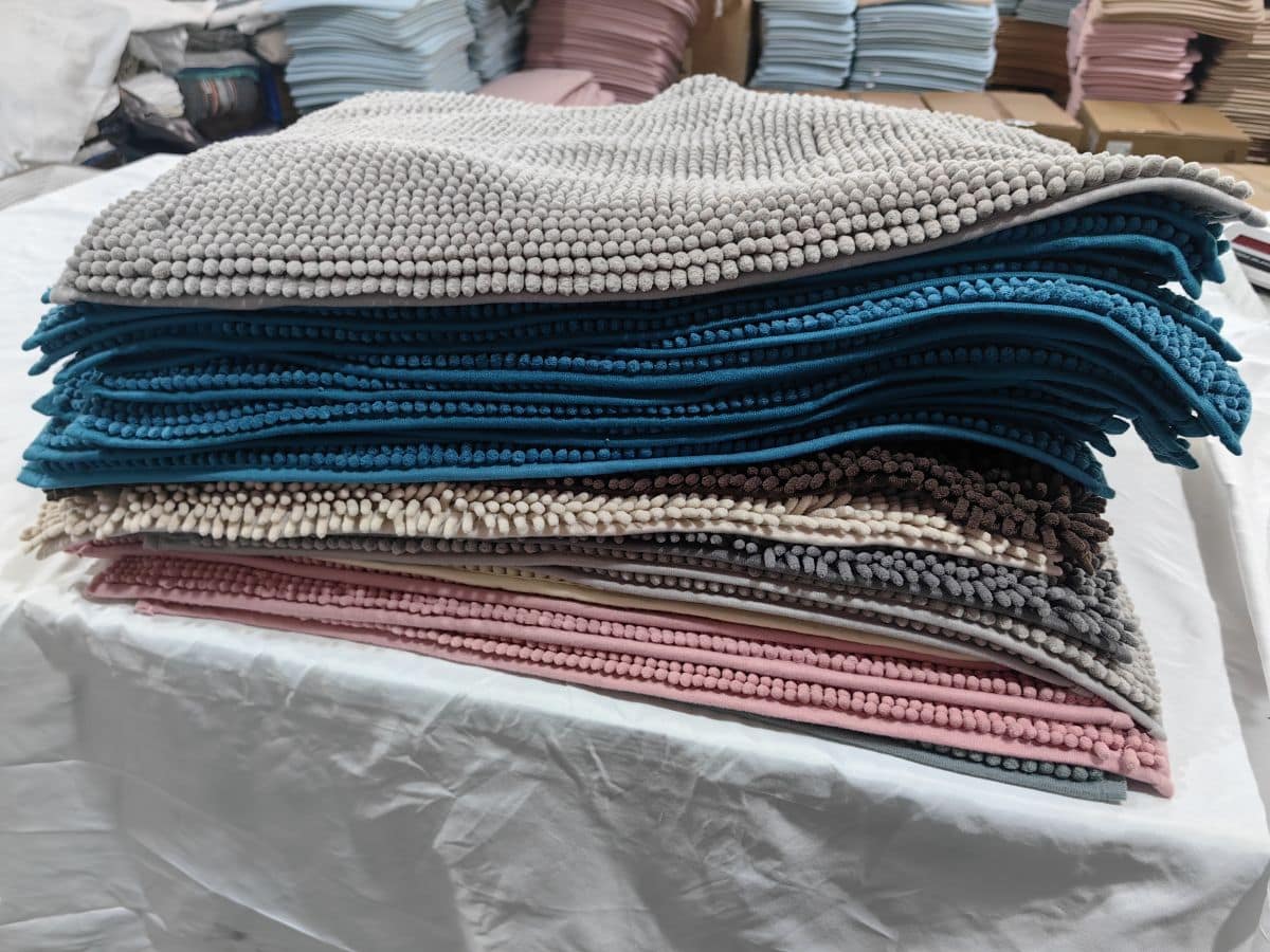 Chenille Bath Mat with SEBS Backing (24"x36")